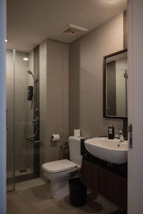Deluxe Seaview Suite Twin Bed By The Only Bnb Tanjung Tokong Eksteriør billede